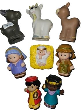 Little People Nativity Baby Jesus Square Hay Manger 8 Pieces Set Toy Figures